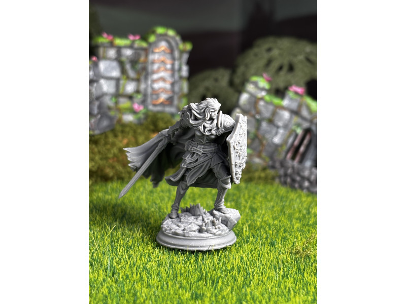 Lydia the Untarnished – Golden Griffin Sergeant
